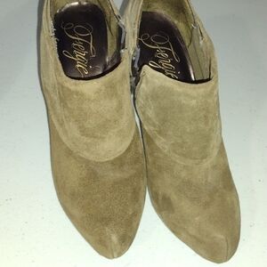 Fergie Heels size 6